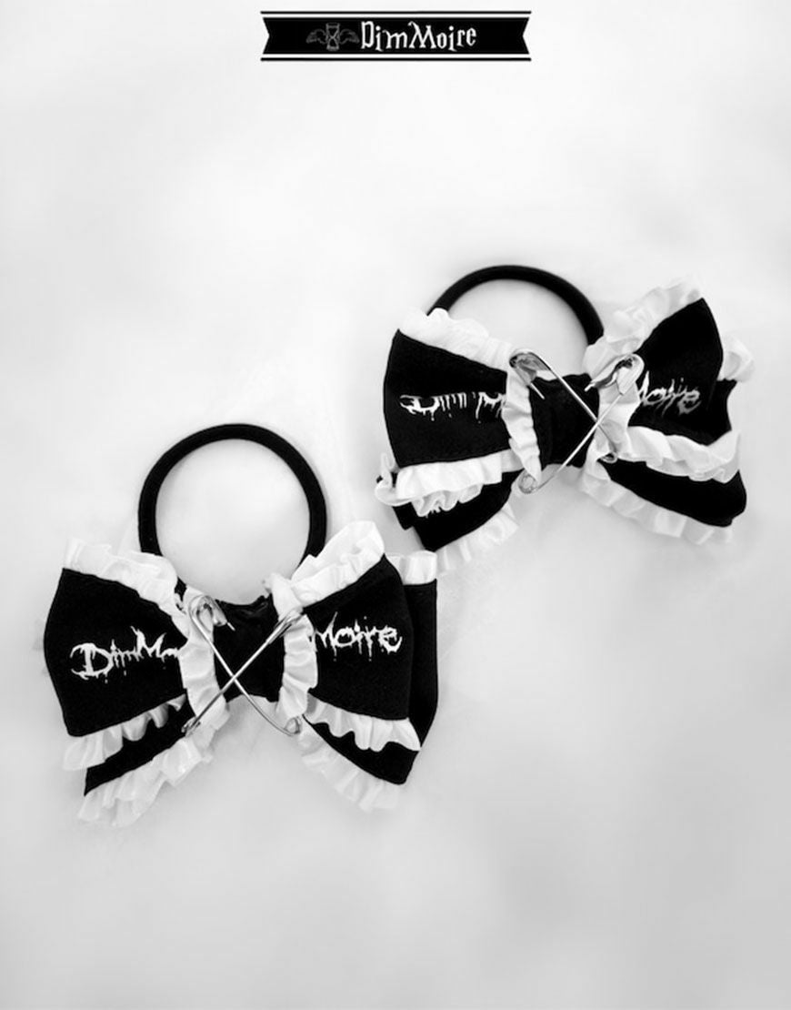 DimMoire 安全ピン×フリルリボンクリップver. Black&White DimMoire【ディムモアール】安全ピン×フリルリボン/D(ヘアゴムタイプ)