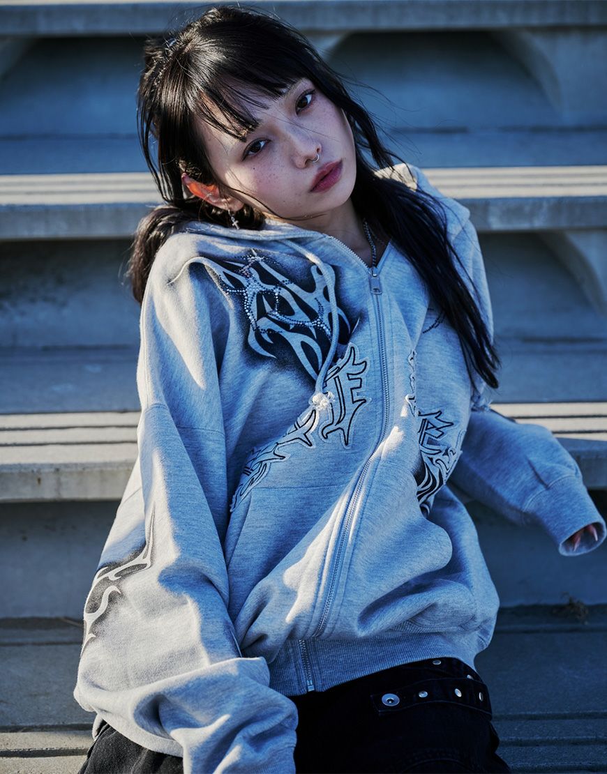 REFLEM【レフレム】トライバルラインストーン長袖ジップアップパーカー