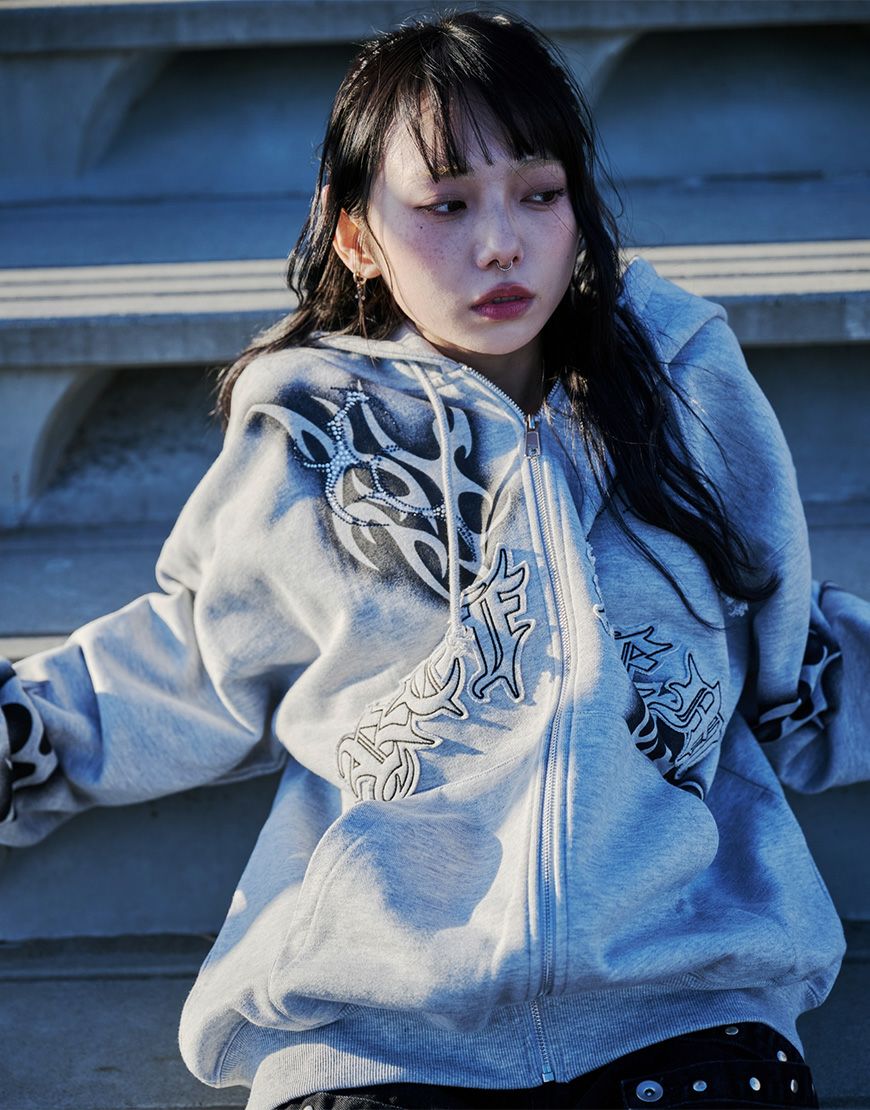 REFLEM【レフレム】トライバルラインストーン長袖ジップアップパーカー