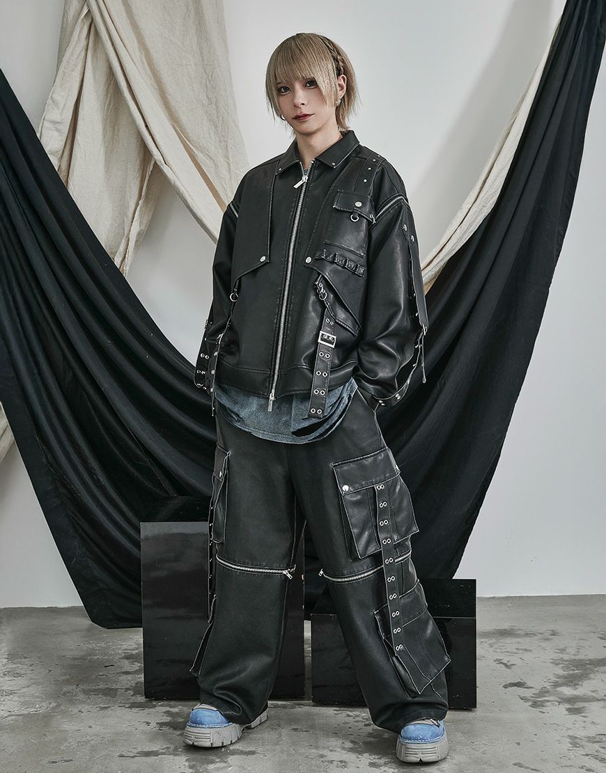 ililil【イルイルイル】2way gimmick synthetic leather cargo pants