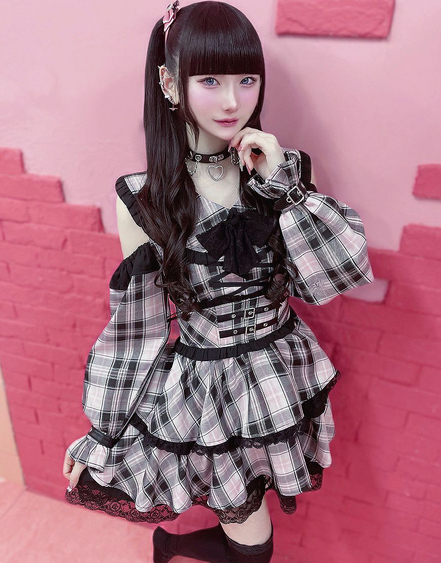 ililil【イルイルイル】地雷ちゃん推しに会う日の最終兵器（ワンピ）/全3色