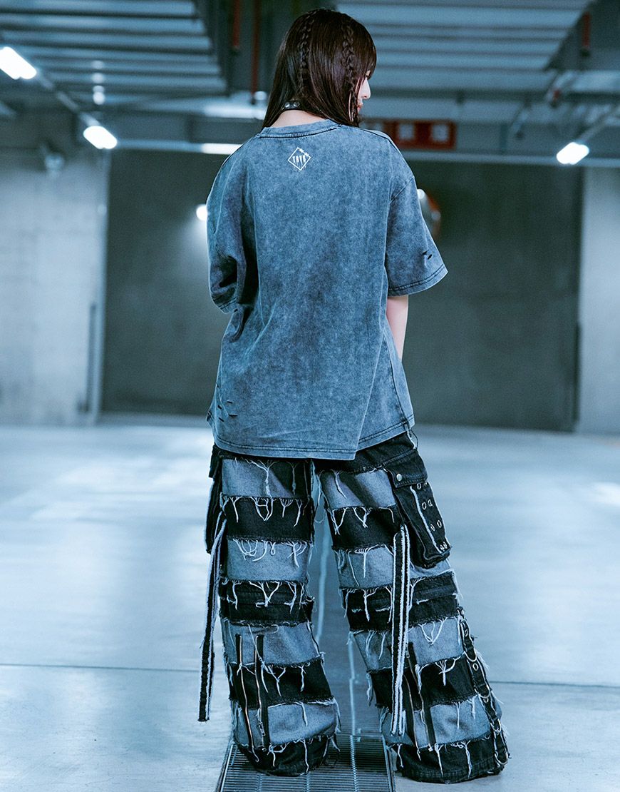 トップス KAWARA TRAVAS TOKYO×kuua SPECIAL COLLABORATION】TRAVAS TOKYO×kuuaイラスト