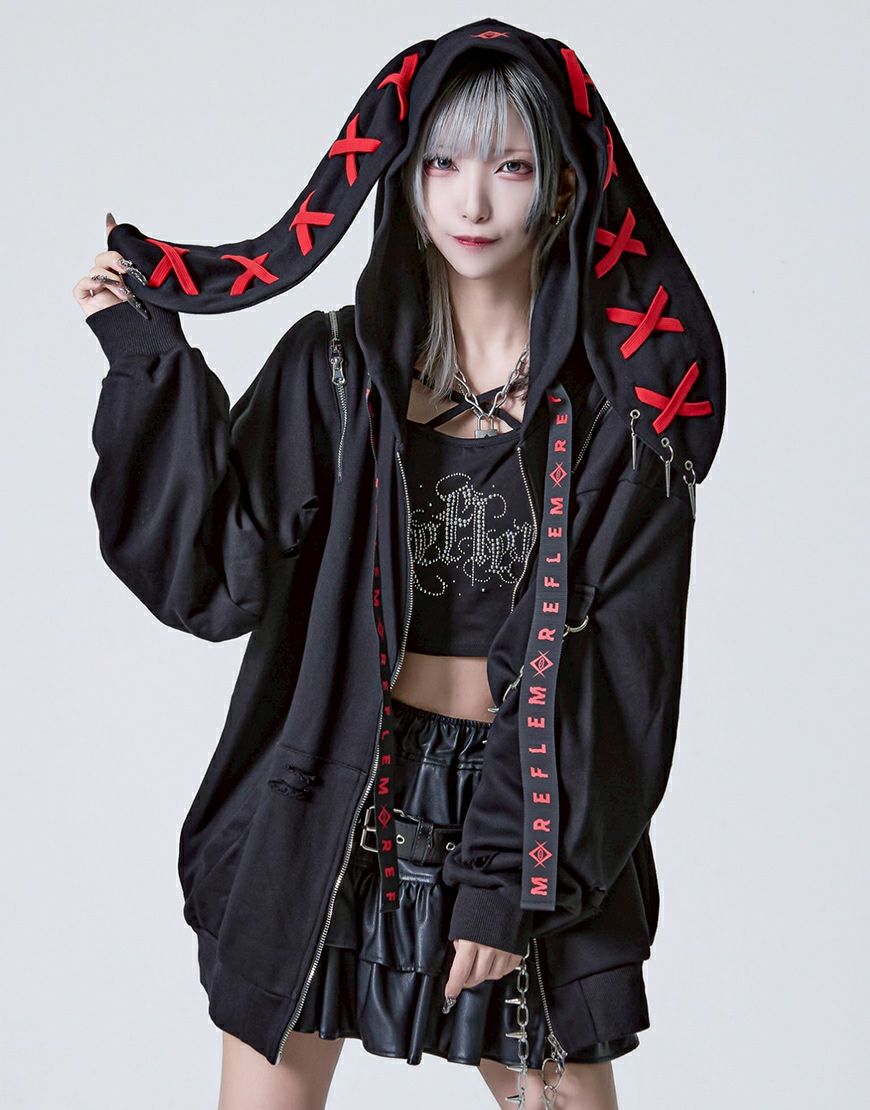 REFLEM【レフレム】チェーン付きブロークンうさ耳長袖ジップアップ