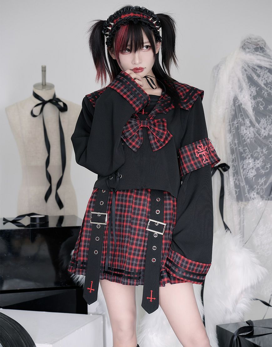 Grrr the Lipper ガルルザリッパー 悪魔NOジップスカート グレー Grrr the Lipper【ガルルザリッパー】魔界学園セーラーセットアップ(改