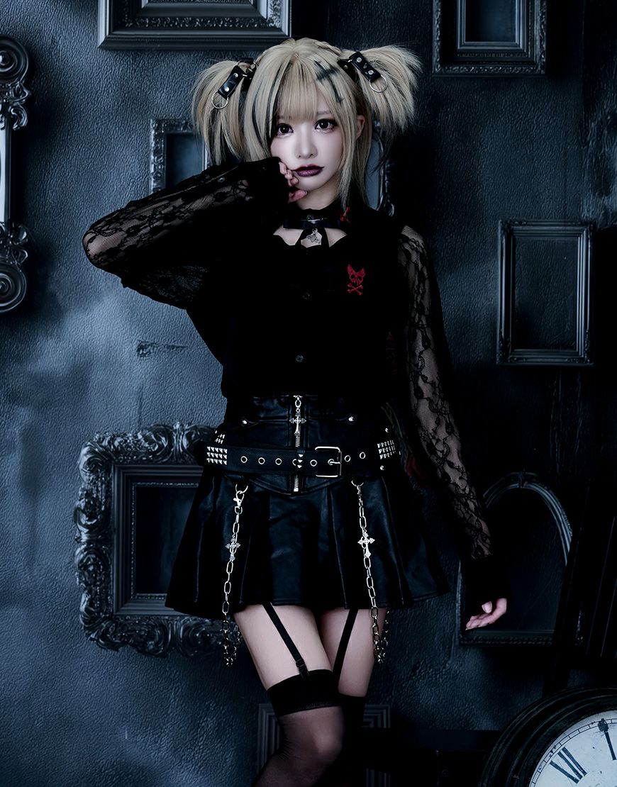 Grrr the Lipper【ガルルザリッパー】呪縛ﾉブラウス/全2色
