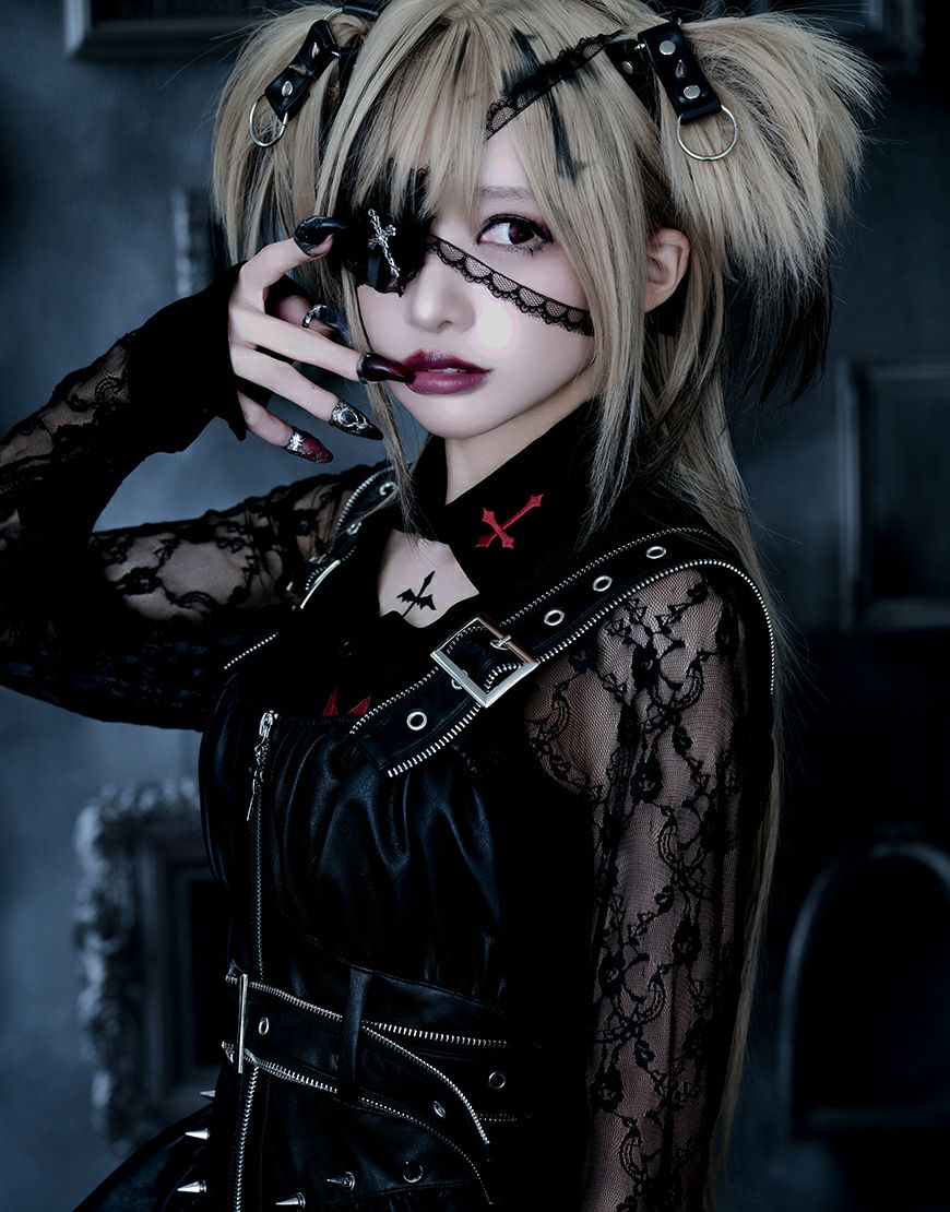 Grrr the Lipper【ガルルザリッパー】呪縛ﾉブラウス/全2色