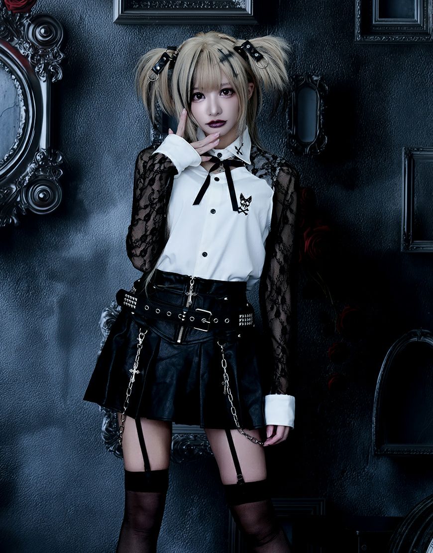 Grrr the Lipper【ガルルザリッパー】呪縛ﾉブラウス/全2色