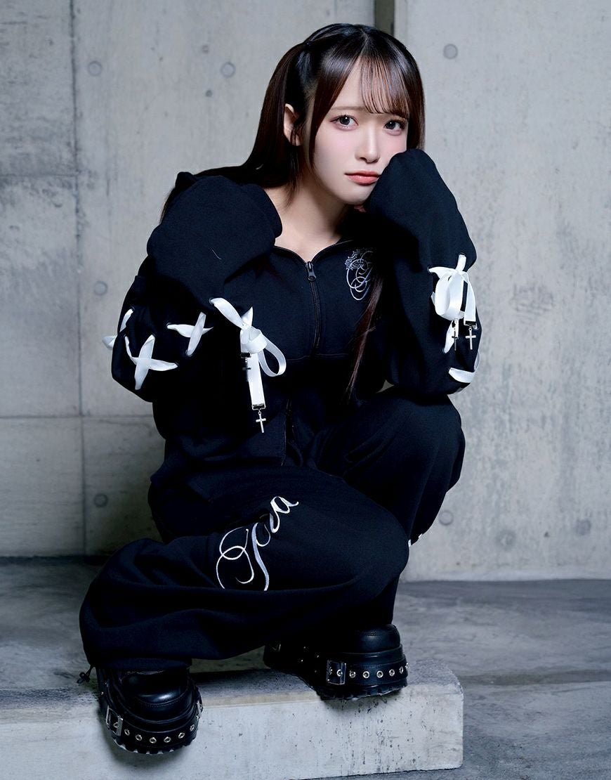 TRAVAS TOKYO【トラバストーキョー】ロゴ刺繍スウエットジップパーカー