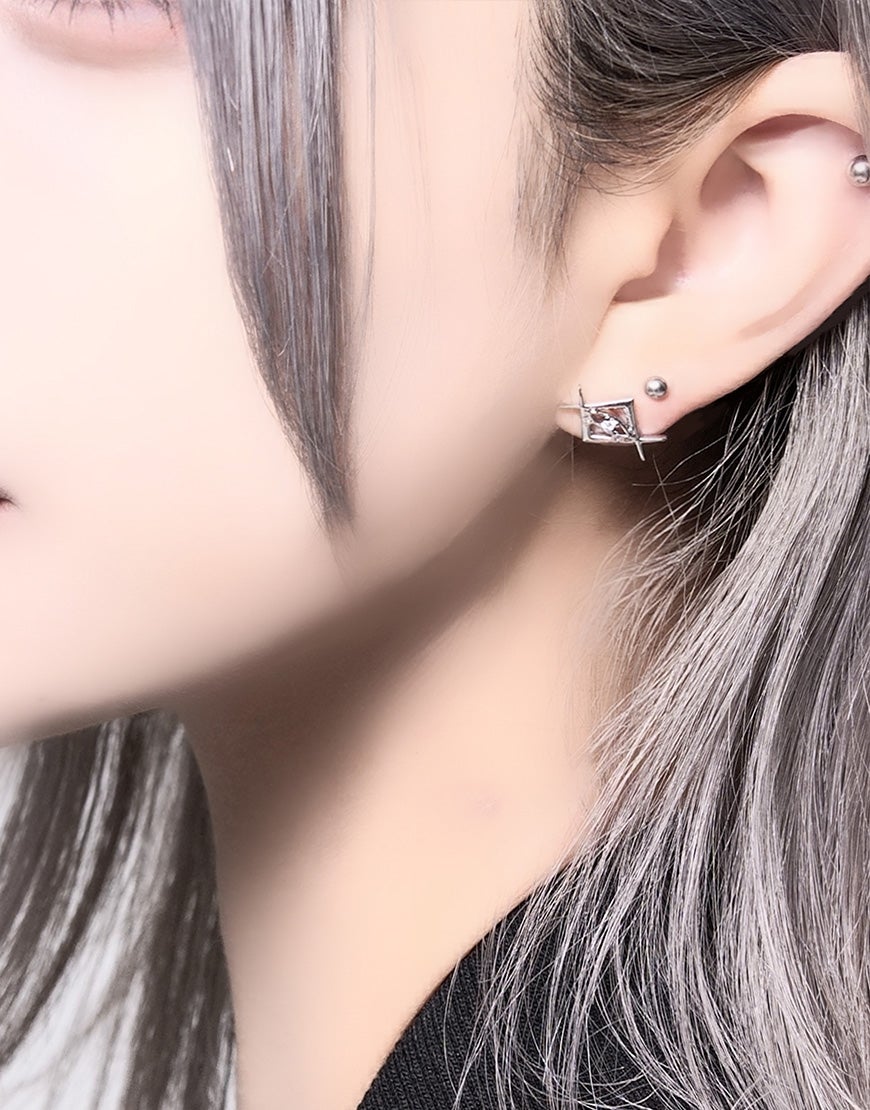 REFLEM【レフレム】Thorn eyeロゴスタッズピアス/全1色 ゆうパケット対応