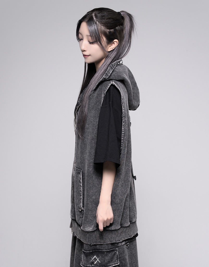 REFLEM【レフレム】ピグメント加工クロスパッチ付きノースリーブ