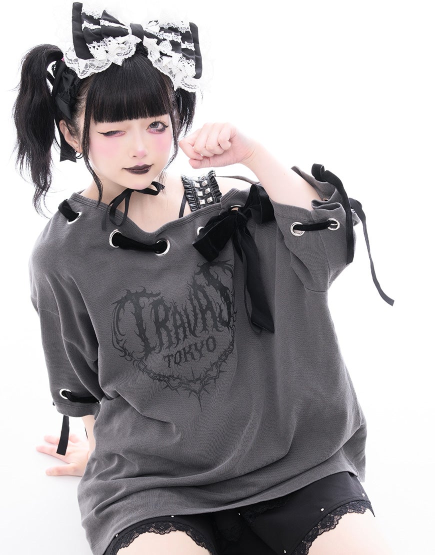 TRAVAS TOKYO【トラバストーキョー】オフショルハトメリボントップス/全2色