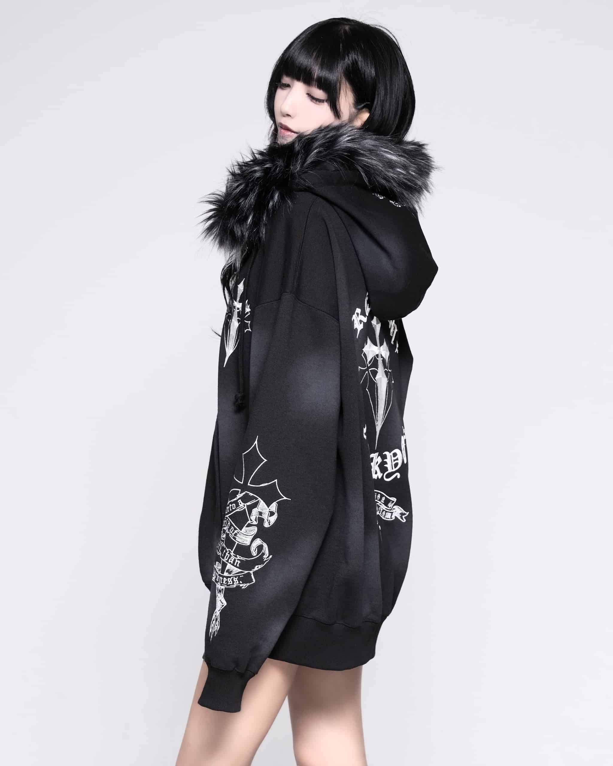 REFLEM【レフレム】ファー付きクロス刺繍ジップパーカー/全3色